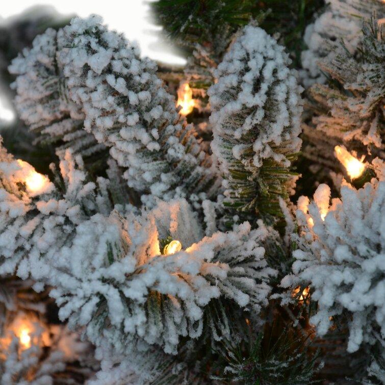 Green Pine Frosted Christmas Tree, 7.5 ft, 500 Lights