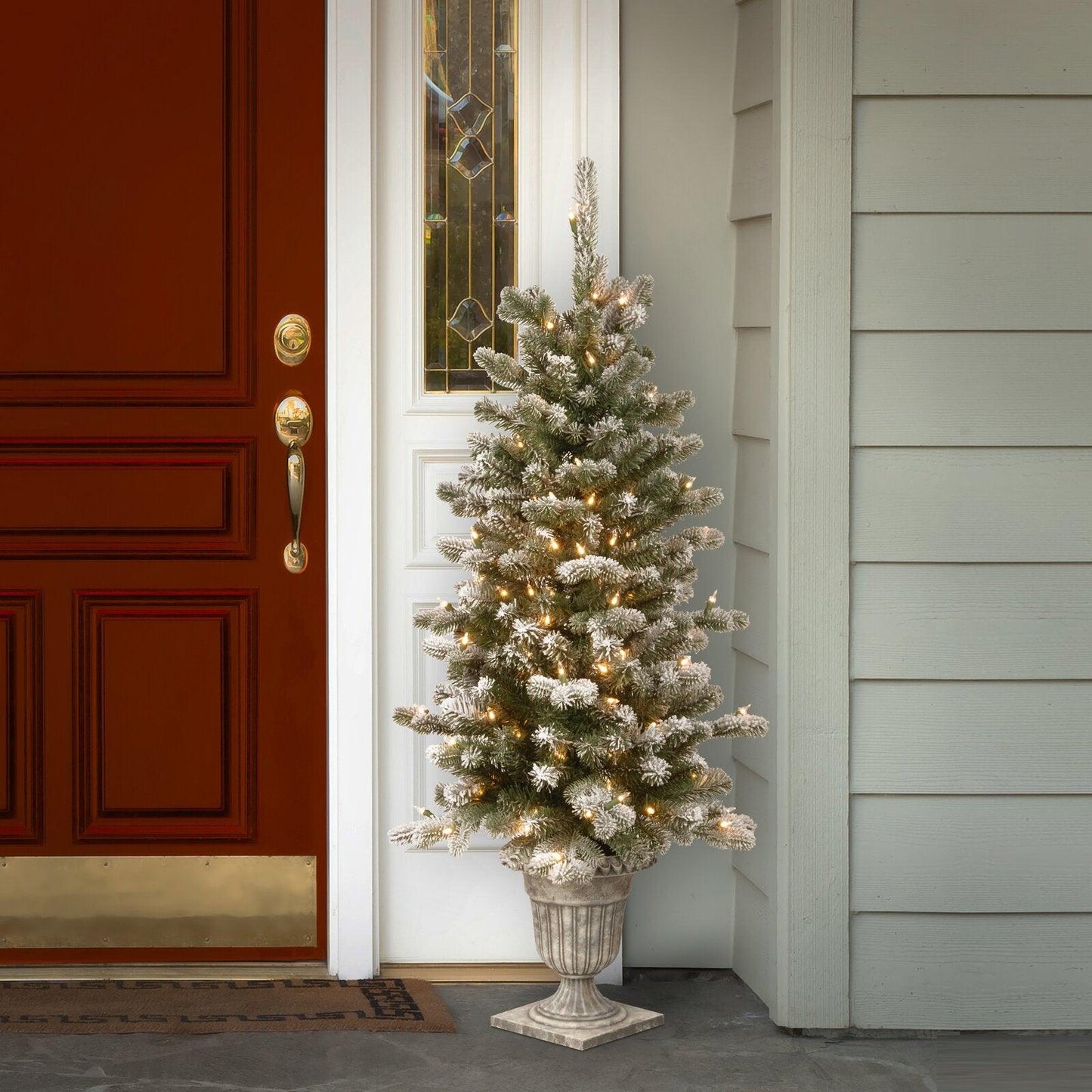 Snowy Sheffield 4' Green/White Spruce Artificial Christmas Tree with 70