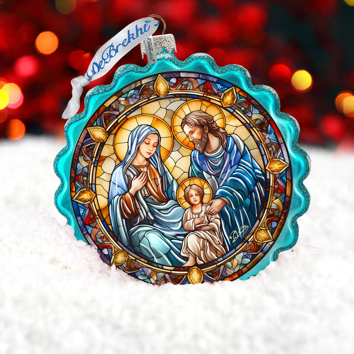 Family Love Classic Nativity Wreath Glass Ornament