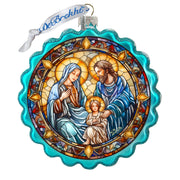 Family Love Classic Nativity Wreath Glass Ornament