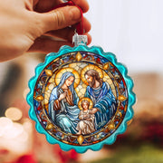 Family Love Classic Nativity Wreath Glass Ornament